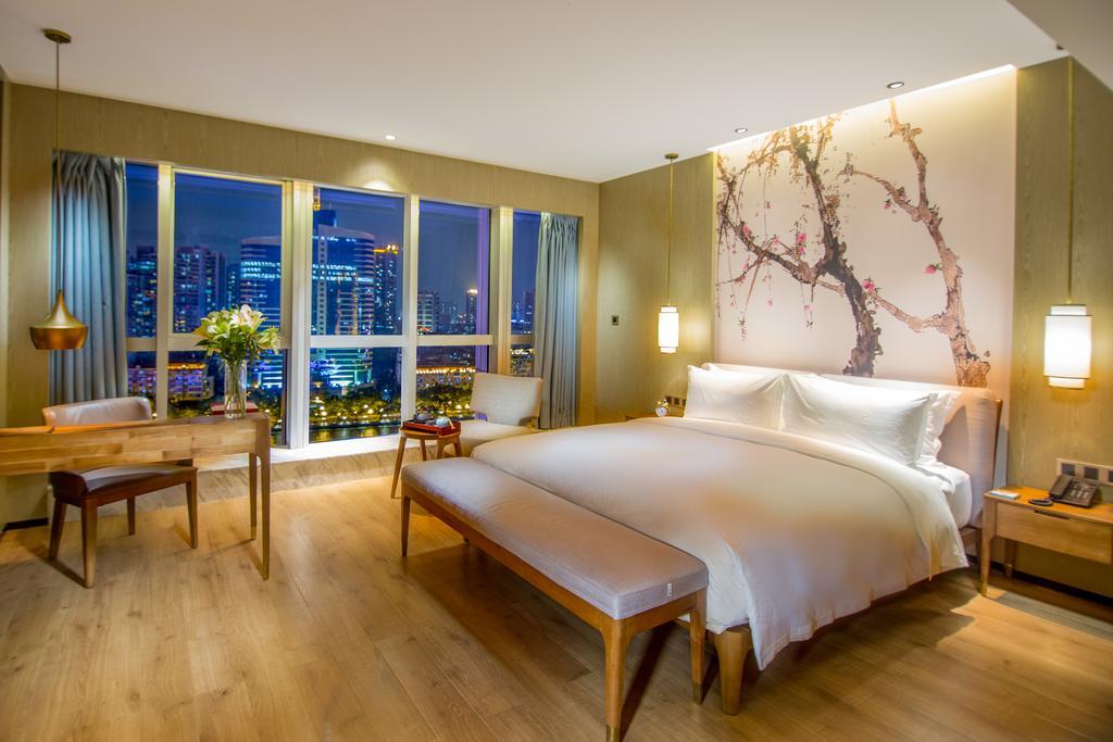 Howard Johnson Riverview Hotel قوانغتشو المظهر الخارجي الصورة